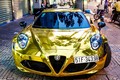 Dân chơi Sài Gòn "bọc vàng" siêu xe Alfa Romeo 4C 